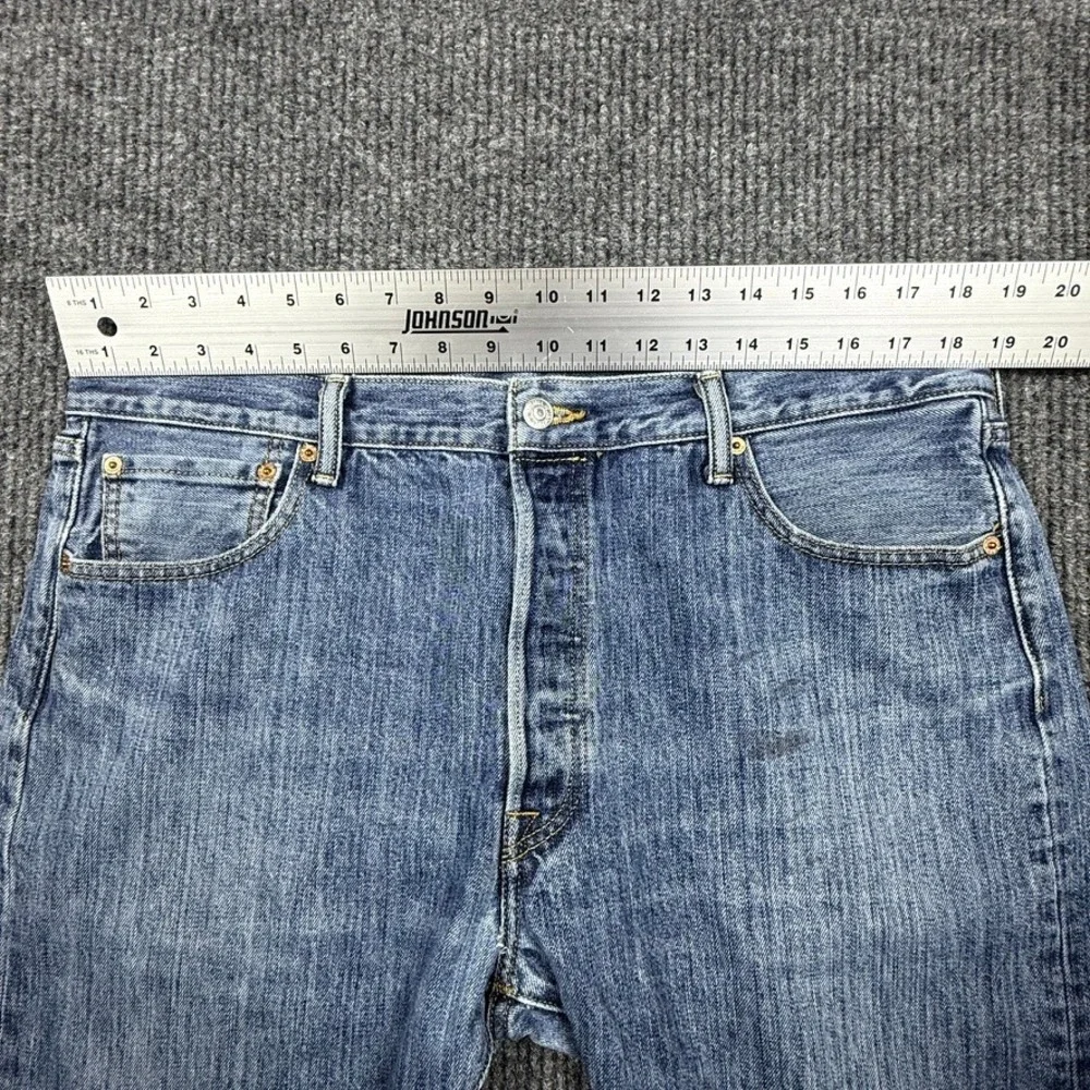 Levis note see
